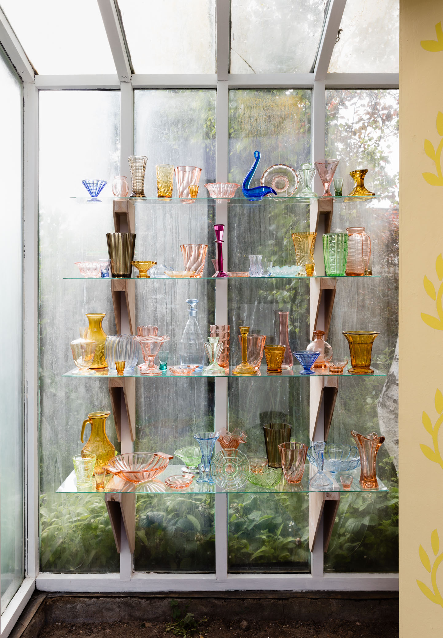 Marc Camille Chaimowicz, 69 Pieces of Coloured Glass (For BP), 2016 (Tears Shared 8)