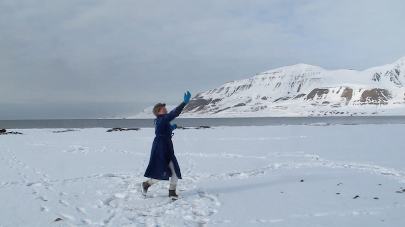 Emma Hoette, Searching for Sarah, 2016. (BEN CAIN - PERFORMANCE WITH EMMA HOETTE 1)